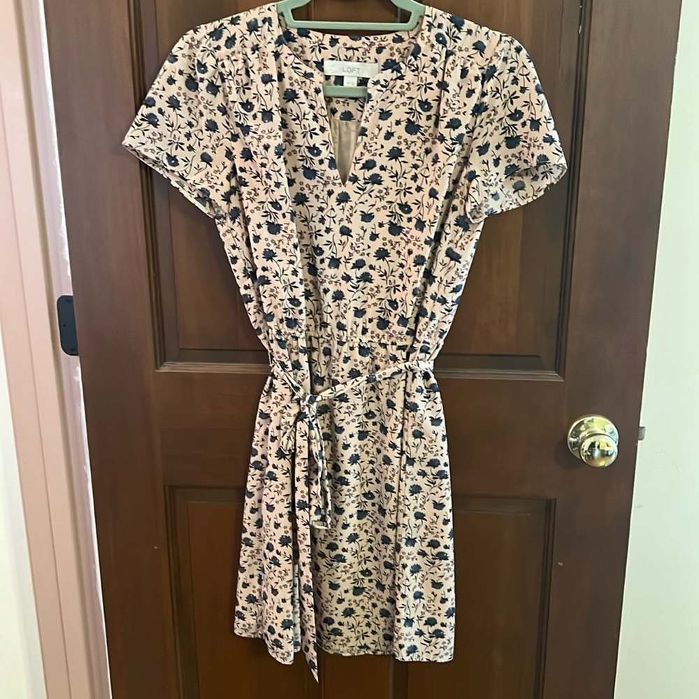 Ann Taylor LOFT tan floral dress XS